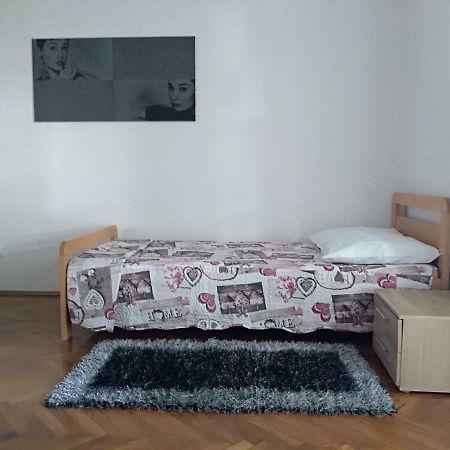 Apartman Lilly Lovran Buitenkant foto