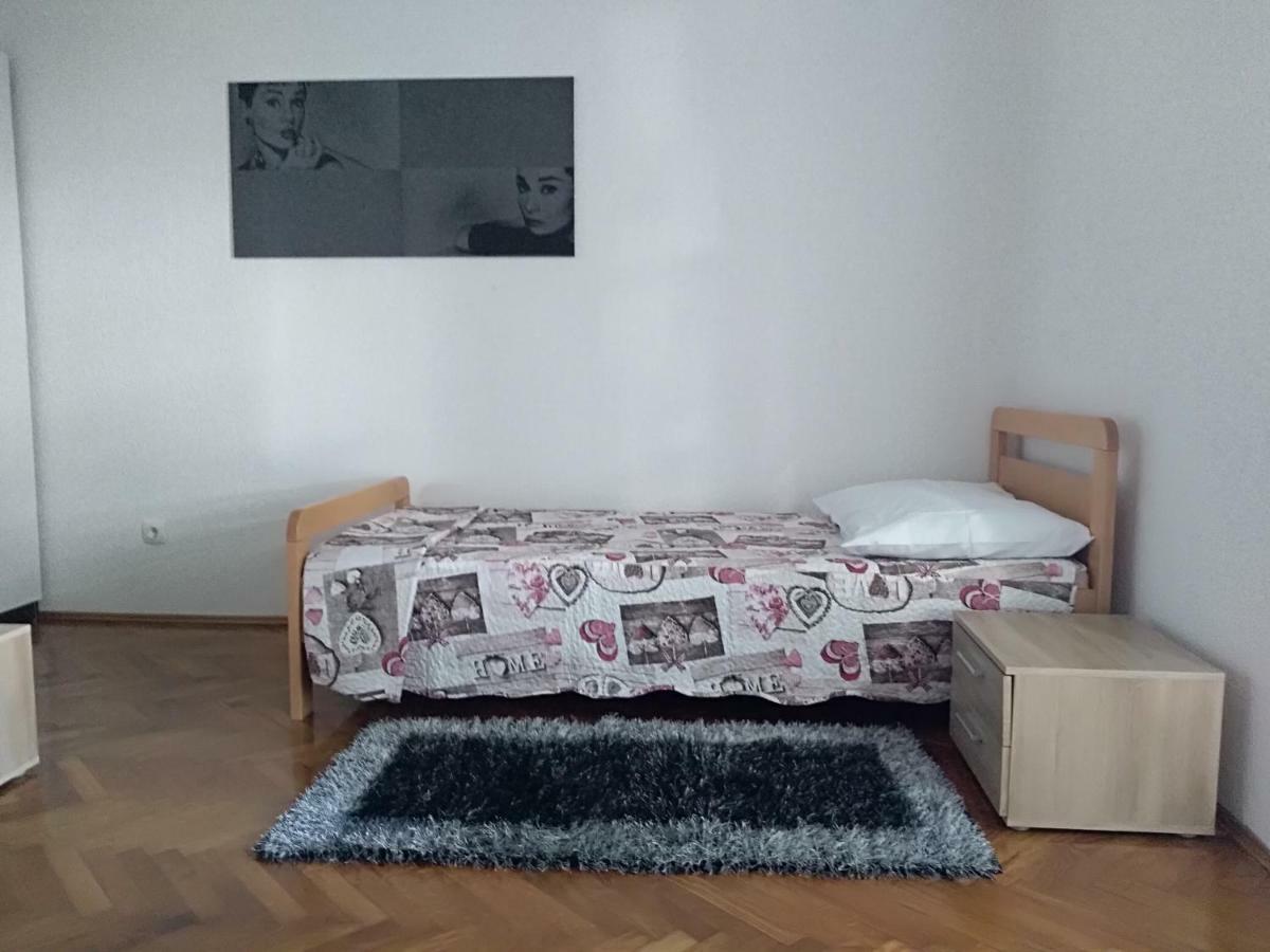 Apartman Lilly Lovran Buitenkant foto