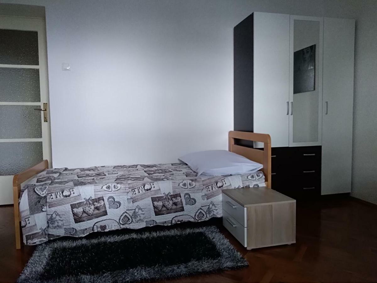 Apartman Lilly Lovran Buitenkant foto