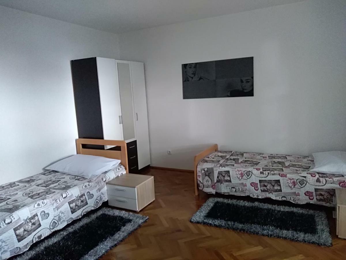 Apartman Lilly Lovran Buitenkant foto